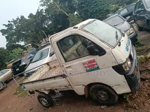 Daihatsu Hijet 2010 White