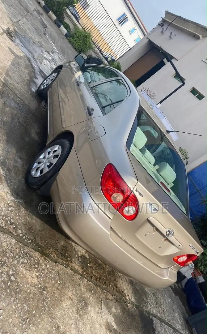Toyota Corolla 2007 Gold