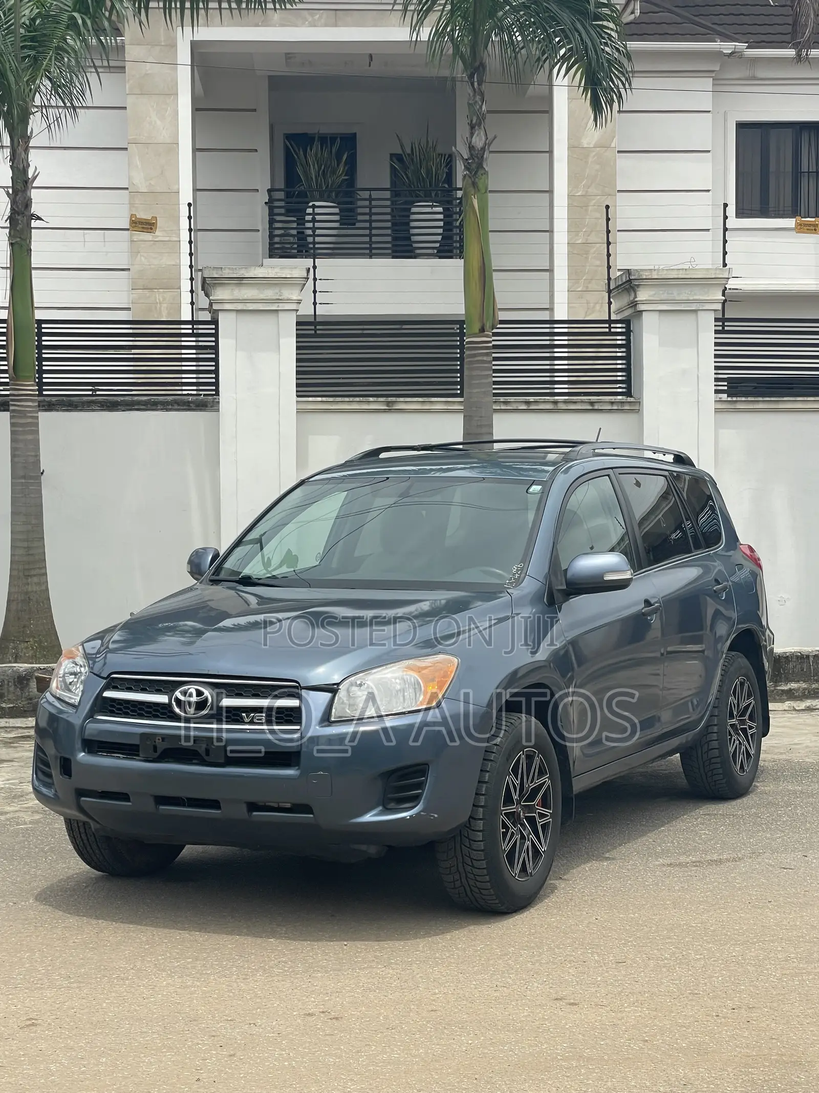 Toyota RAV4 3.5 2010 Blue
