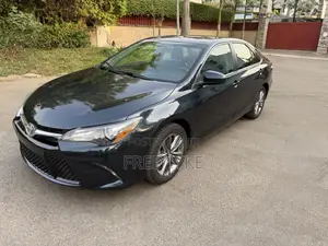 Toyota Camry SE 4dr Sedan (2.5L 4cyl 6A) 2017 Green