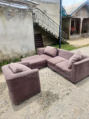 LSHAPED COUCH With Pillows