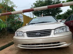 Toyota Camry LE 4dr Sedan (2.4L 4cyl 5M) 2002 Gold