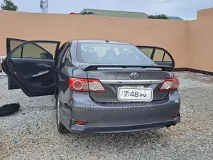 Toyota Corolla 2013 Gray