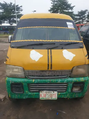 Suzuki APV Minibus 2010 Yellow