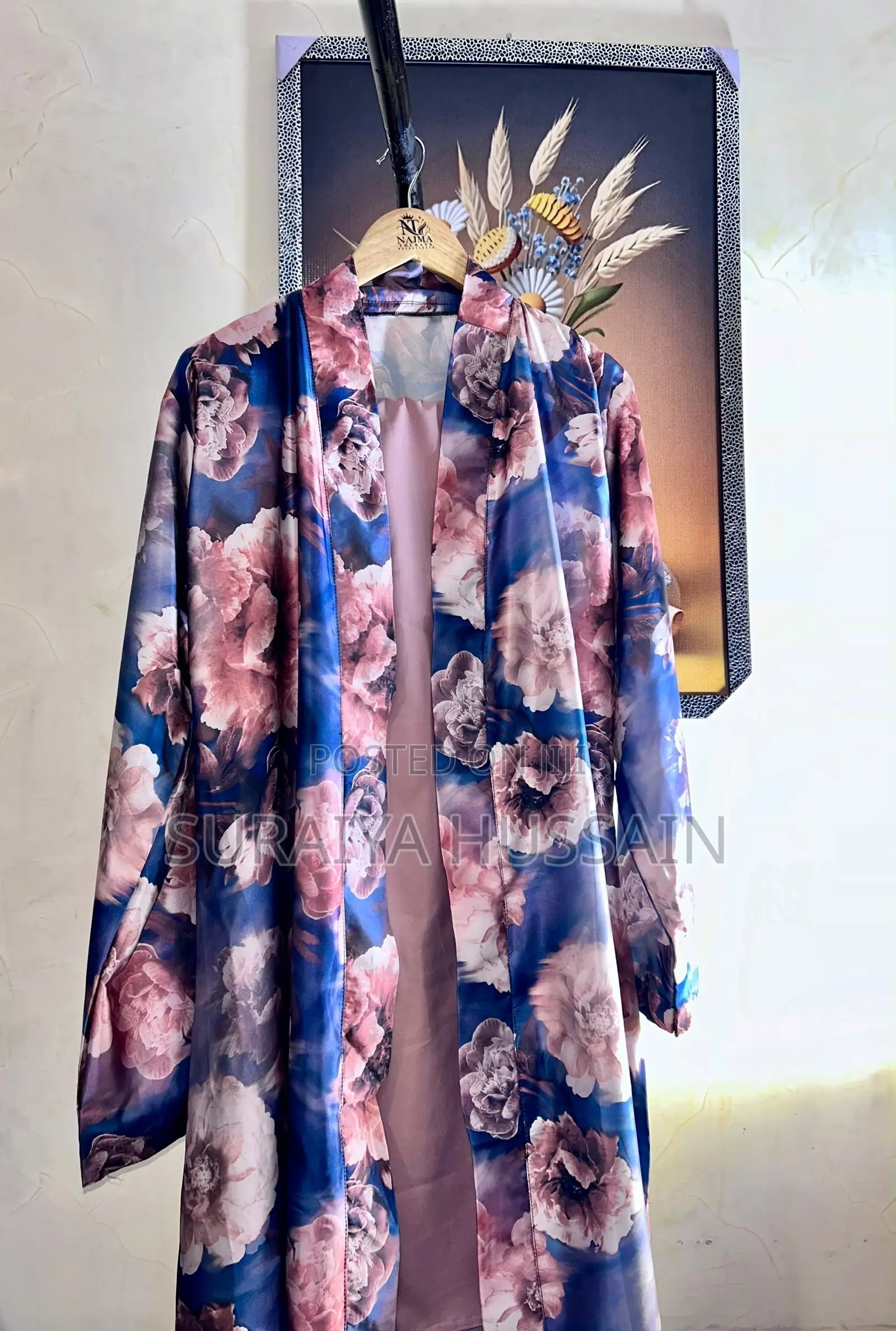 Blooming Elegance – Premium Floral Set