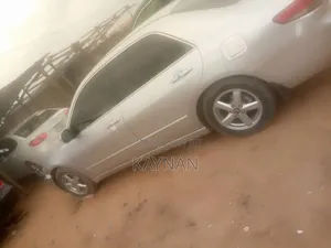Honda Accord 2005 Gray