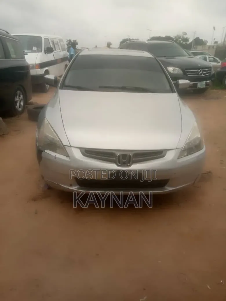Honda Accord 2005 Gray