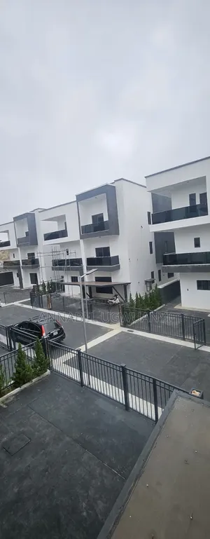 6bdrm Duplex in Katampe Extension for sale