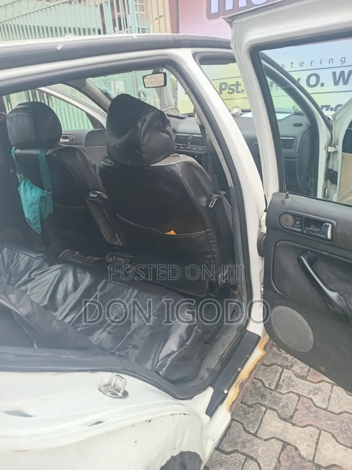 Volkswagen Golf 2004 White