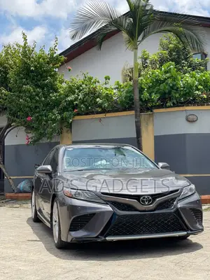 Toyota Camry 2018 Gray