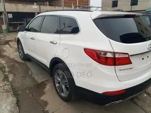 Hyundai Santa Fe 2014 White