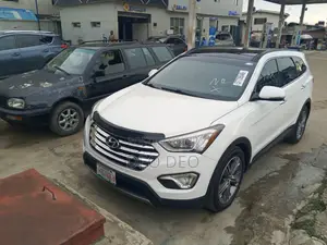 Hyundai Santa Fe 2014 White