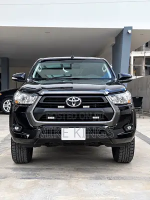 Toyota Hilux 2025 Black
