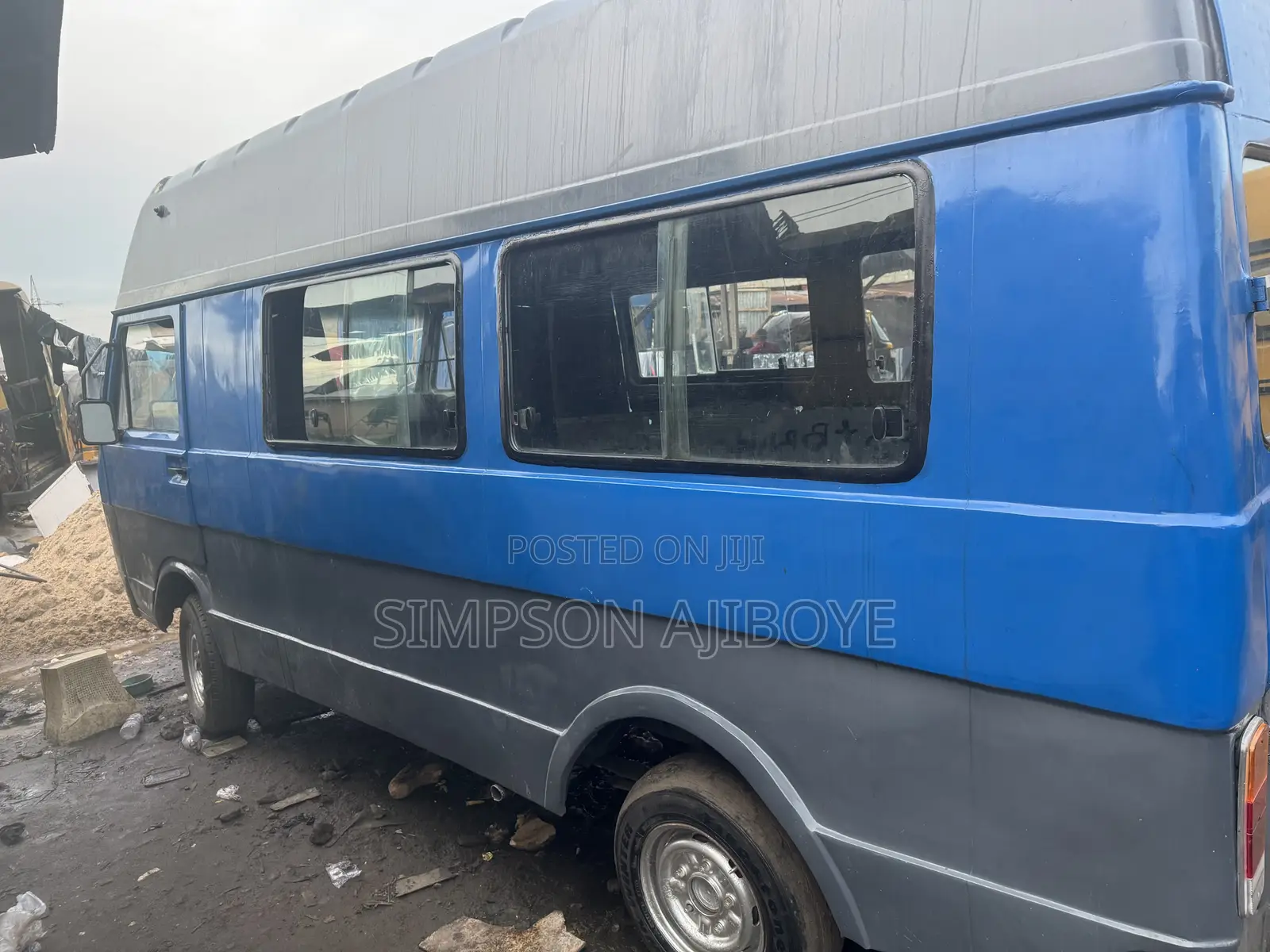 Volkswagen LT 2000 Blue