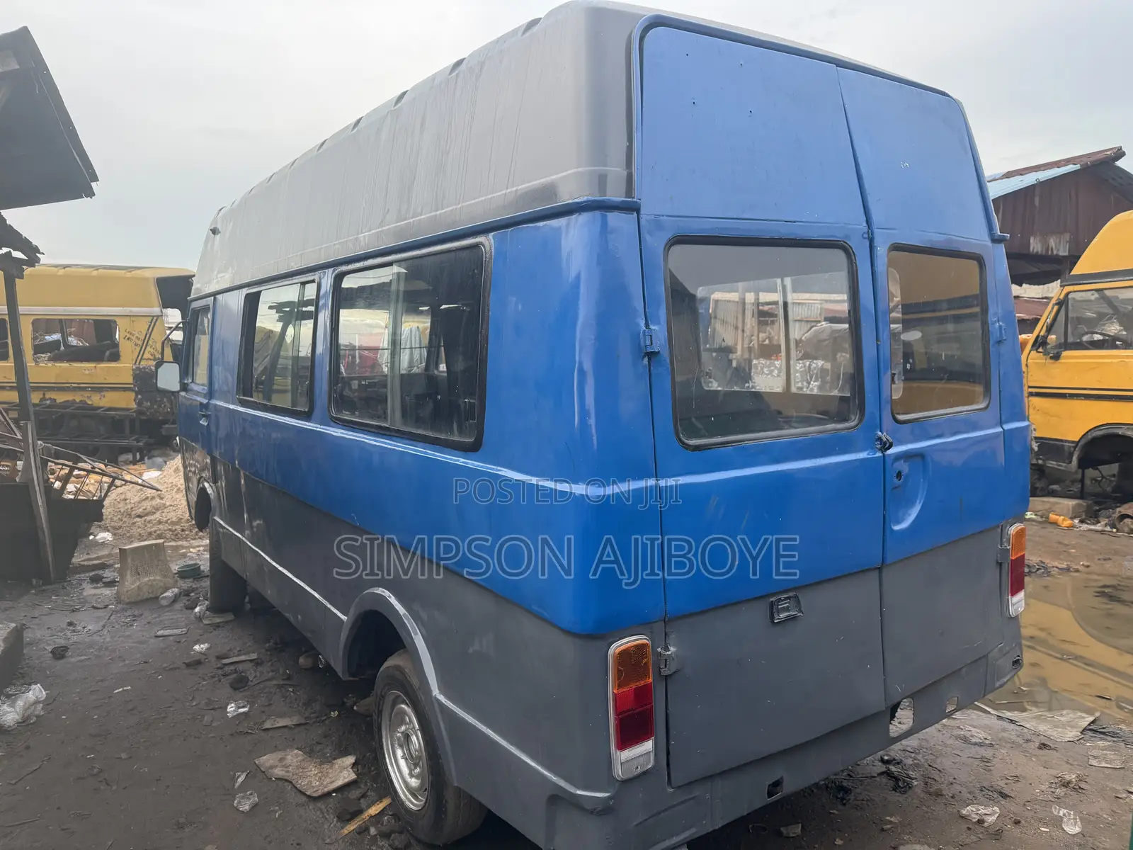 Volkswagen LT 2000 Blue