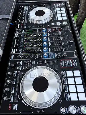 Pioneer DDJ SZ Controller