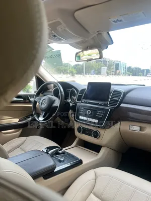 Mercedes-Benz GLE-Class 2017 White