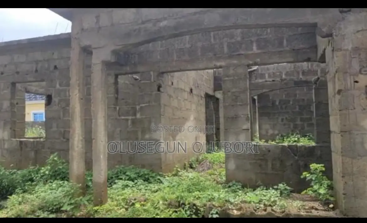 3bd & 4 Bathrooms Carcass Kuje (Kango)