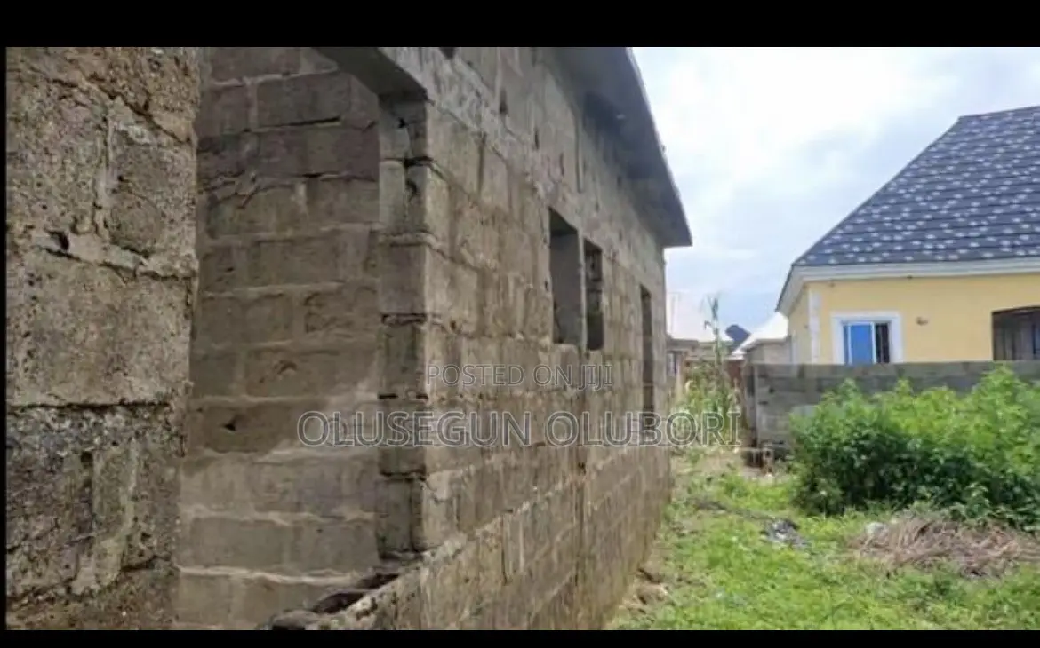 3bd & 4 Bathrooms Carcass Kuje (Kango)