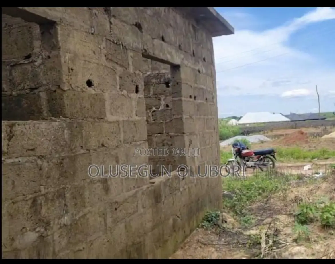 3bd & 4 Bathrooms Carcass Kuje (Kango)