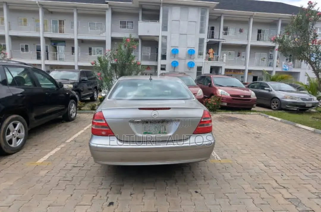Mercedes-Benz E350 2006 Silver