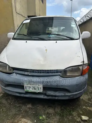 Toyota HiAce 1998 White