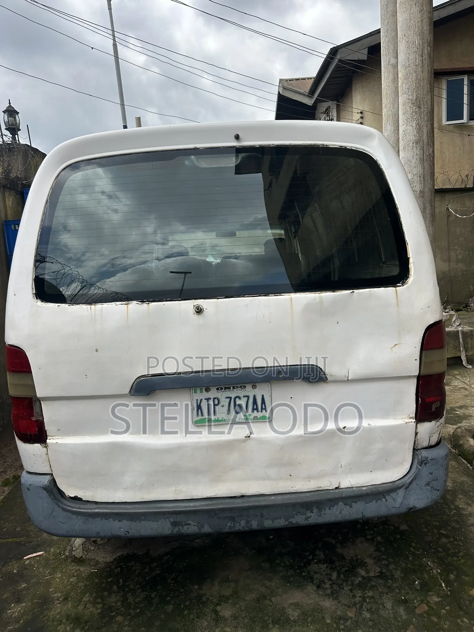 Toyota HiAce 1998 White