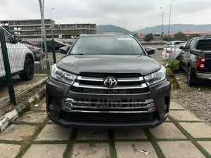Toyota Highlander Limited Platinum 4dr SUV AWD (3.5L 6cyl 6A) 2015 Gray