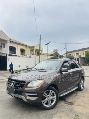 Mercedes-Benz M Class 2013 Brown