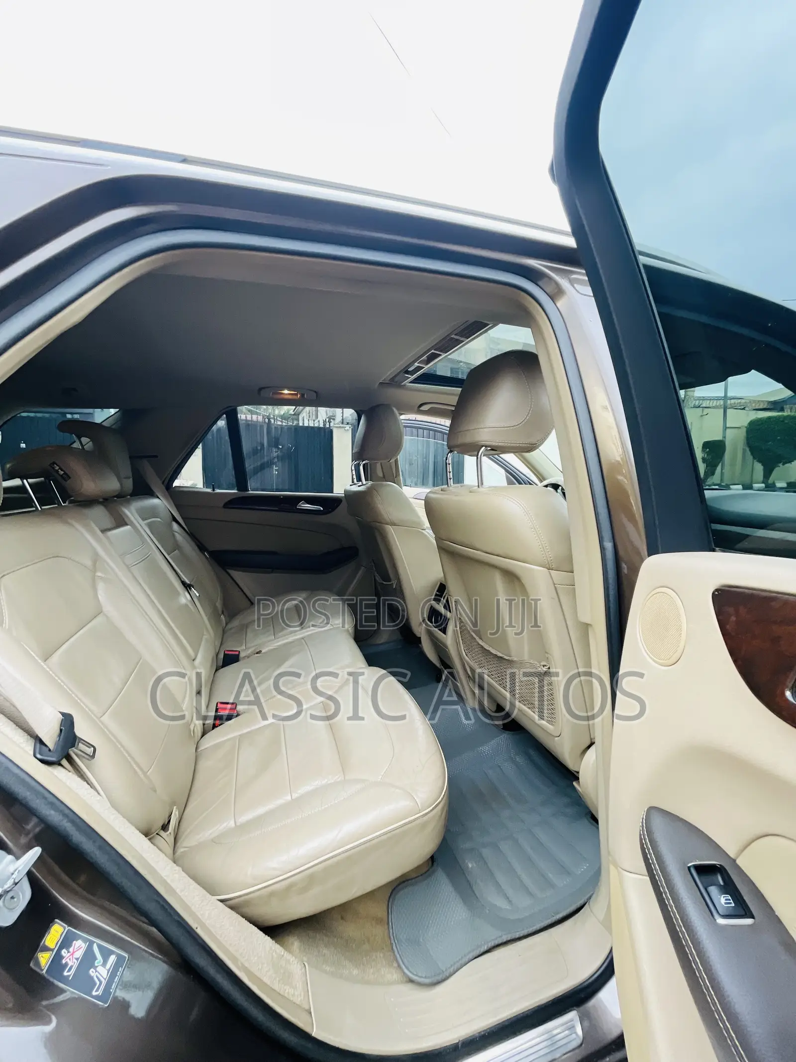 Mercedes-Benz M Class 2013 Brown