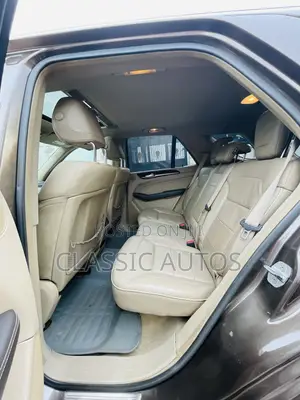 Mercedes-Benz M Class 2013 Brown