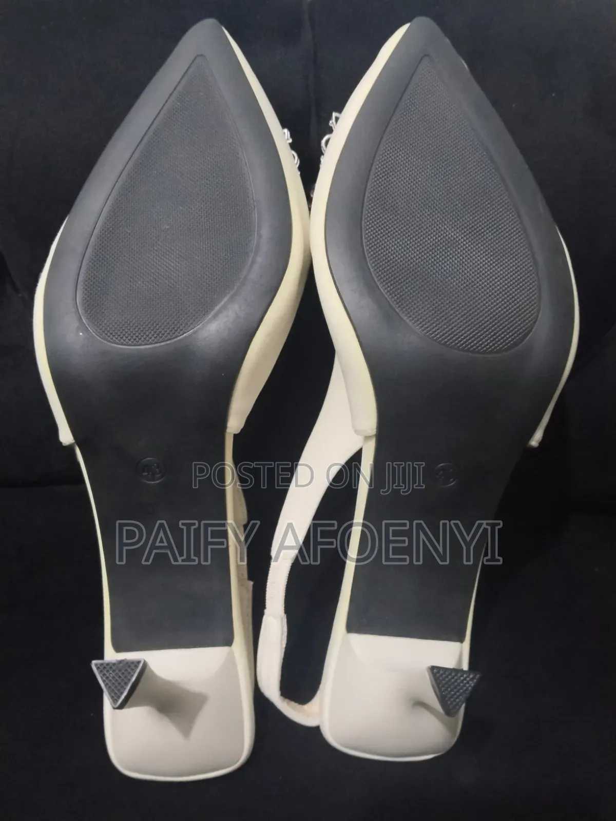 Front Cover Shoe