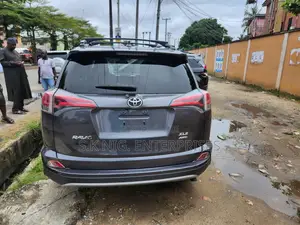 Toyota RAV4 Limited AWD (2.5L 4cyl 6A) 2017 Gray