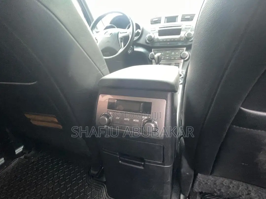 Toyota Highlander 2013 Black