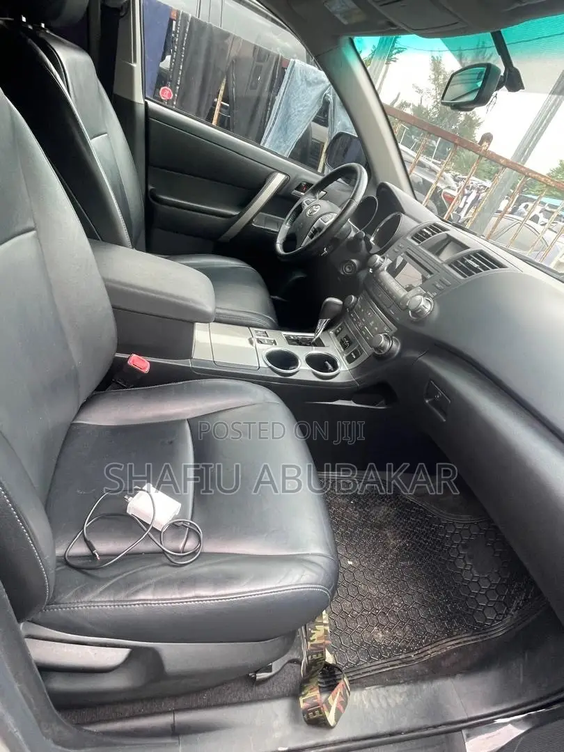 Toyota Highlander 2013 Black