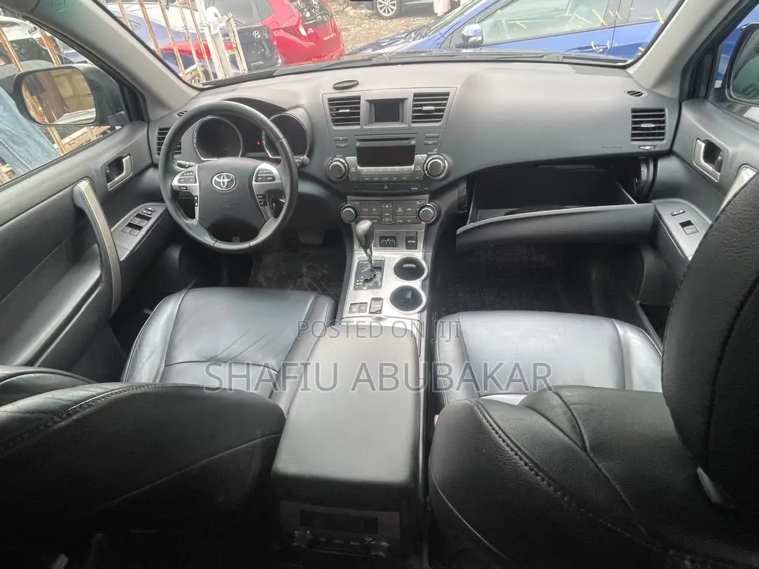 Toyota Highlander 2013 Black