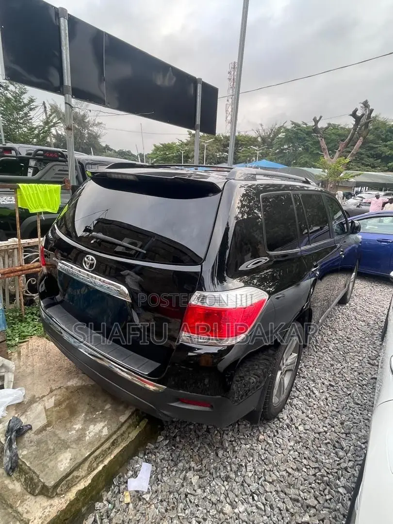 Toyota Highlander 2013 Black