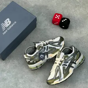 New Balance 1906A Sneakers