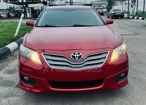 Toyota Camry SE 4dr Sedan (2.5L 4cyl 6A) 2011 Red