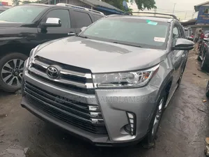 Toyota Highlander Limited V6 4x4 (3.5L 6cyl 6A) 2016 Silver