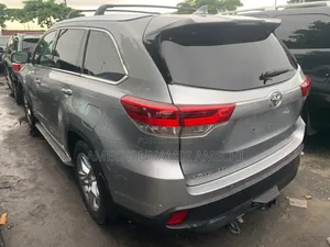 Toyota Highlander Limited V6 4x4 (3.5L 6cyl 6A) 2016 Silver