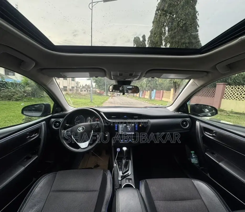 Toyota Corolla 2017 Black