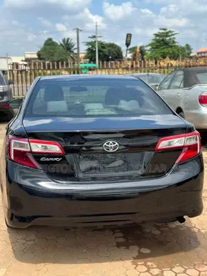 Toyota Camry LE 4dr Sedan (2.5L 4cyl 6A) 2012 Black