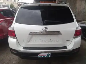 Toyota Highlander Limited 2012 White
