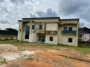 6bdrm Duplex in Shelter Afrique, Uyo for sale