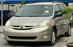 Toyota Sienna 2007 Gold