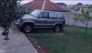 Isuzu Trooper 2002 Beige