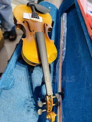 Yamaha Standard Violin Available in Different Sizes