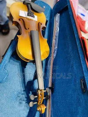 Yamaha Standard Violin Available in Different Sizes