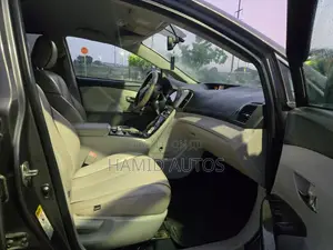 Toyota Venza 2010 Gray